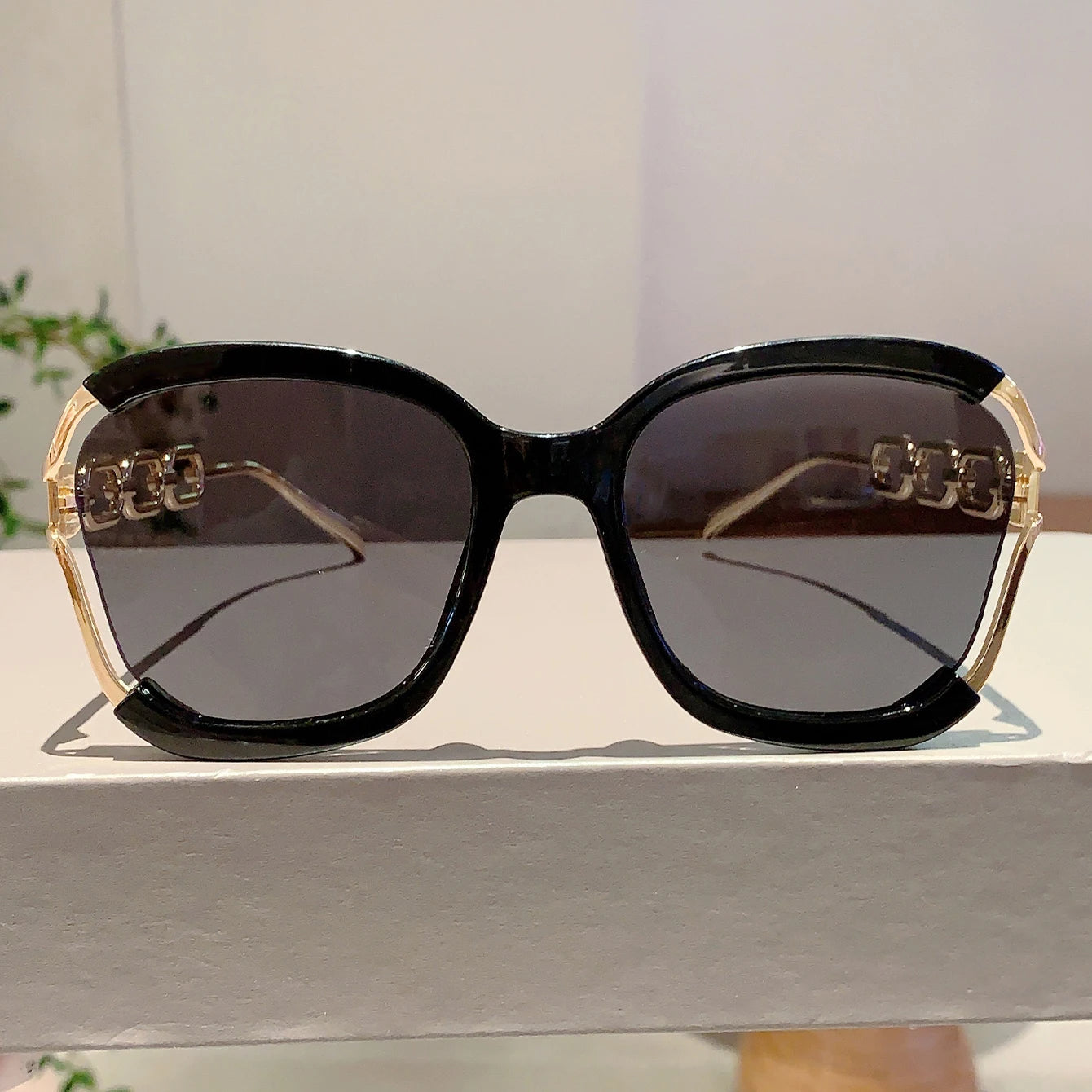 Empress Chain-Link Sunglasses