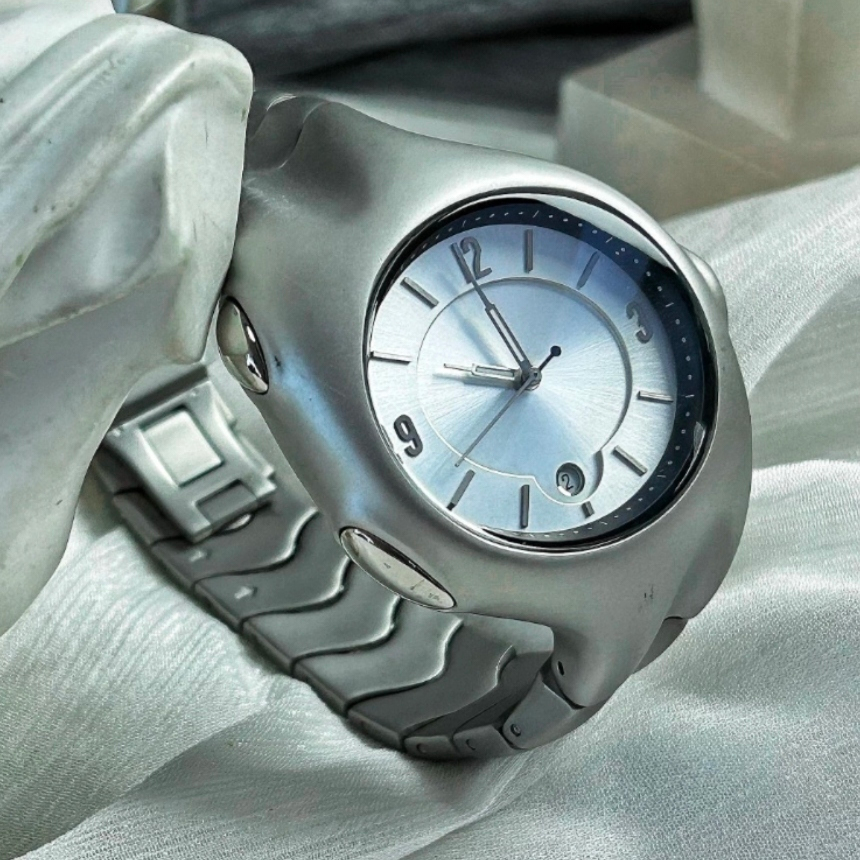 "Mobius" X5000-Quartz